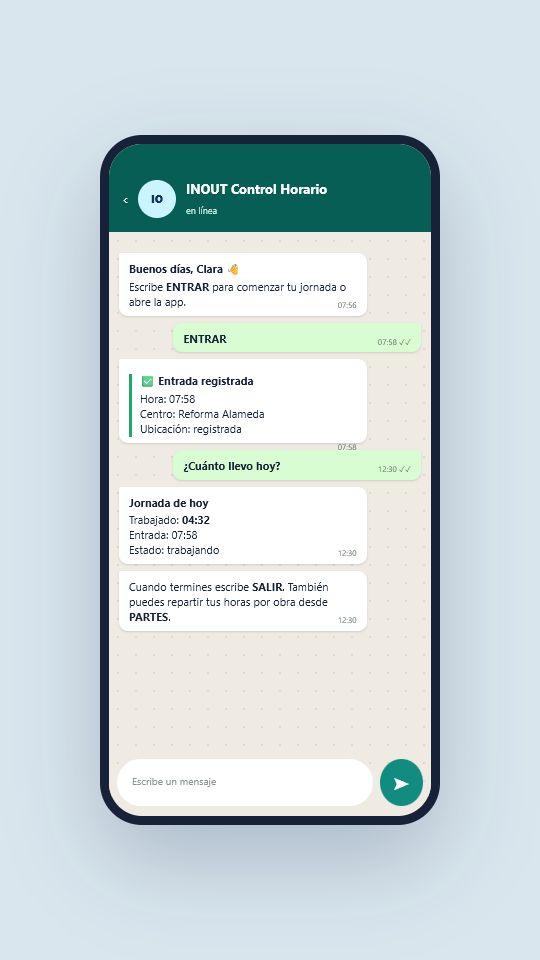 Conversación simulada de fichaje por WhatsApp